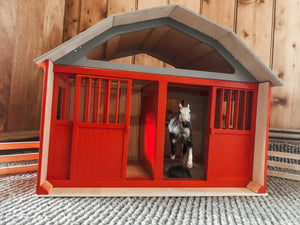 Breyer Traditional Toy Horse Barn